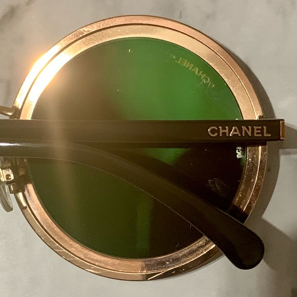 CHANEL 2017 Pink Gold Mirrored Sunglasses - Picture 12 of 13